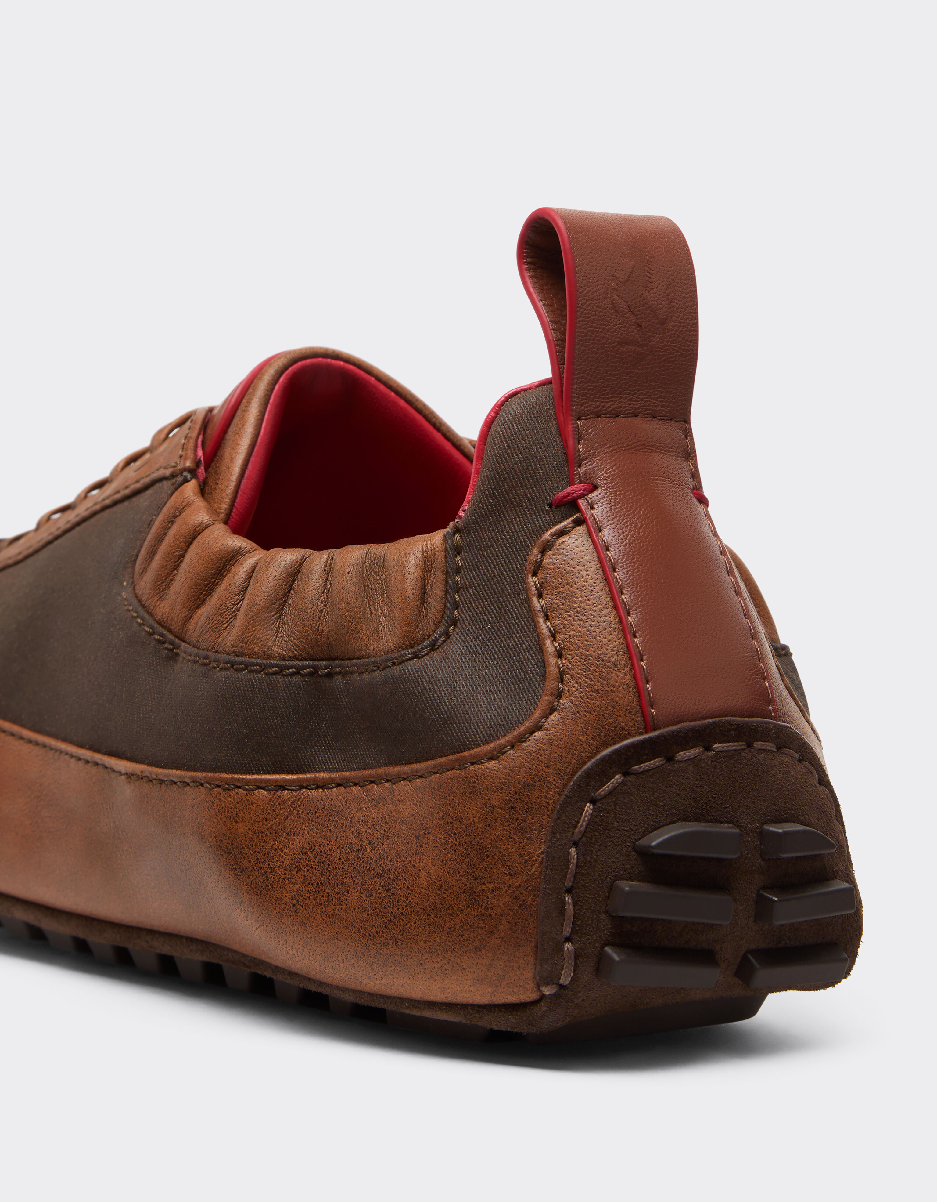 尼龙、绒面革和皮革驾车运动鞋 Ferrari 尼龙、绒面革和皮革驾车运动鞋 Ebony 50768f