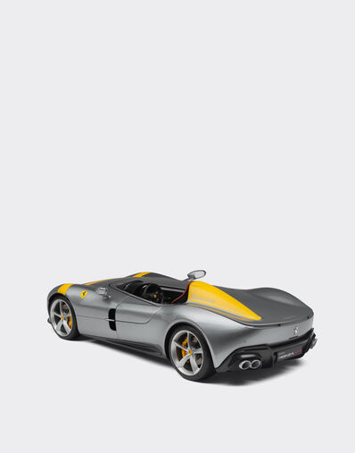 Ferrari Ferrari Monza SP1 model in 1:8 scale 多色 L7977f