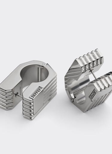 Ferrari 带纹理金属耳环 Cromo Lucido 51342f