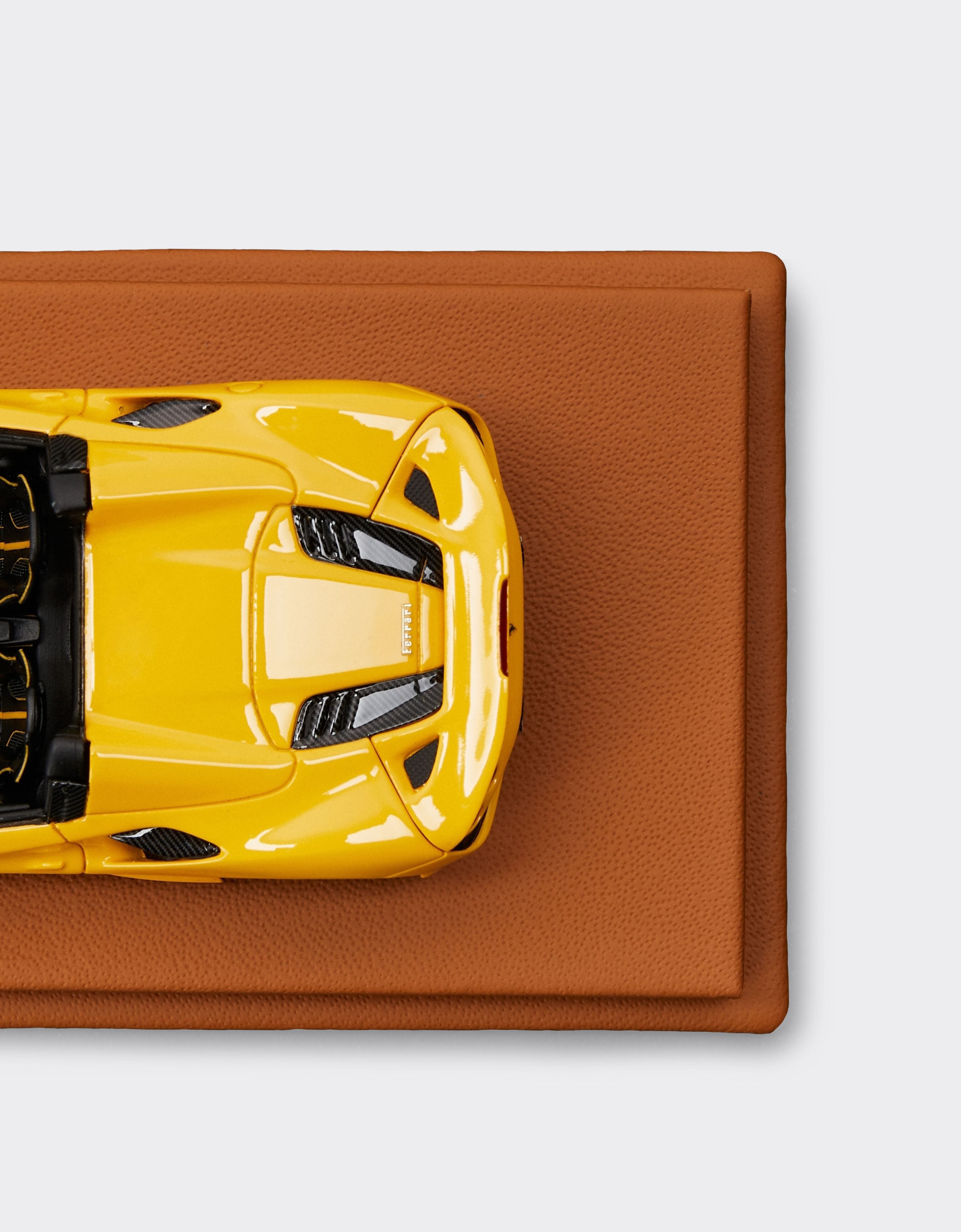 Ferrari F8 Spider 1:43 scale model 黄色 47299f