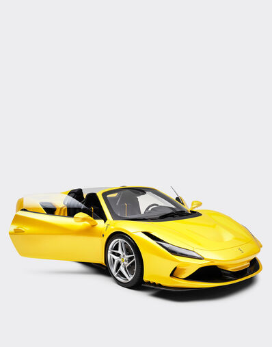 Ferrari 法拉利 F8 Tributo 1:8 模型车 黄色 F0079f