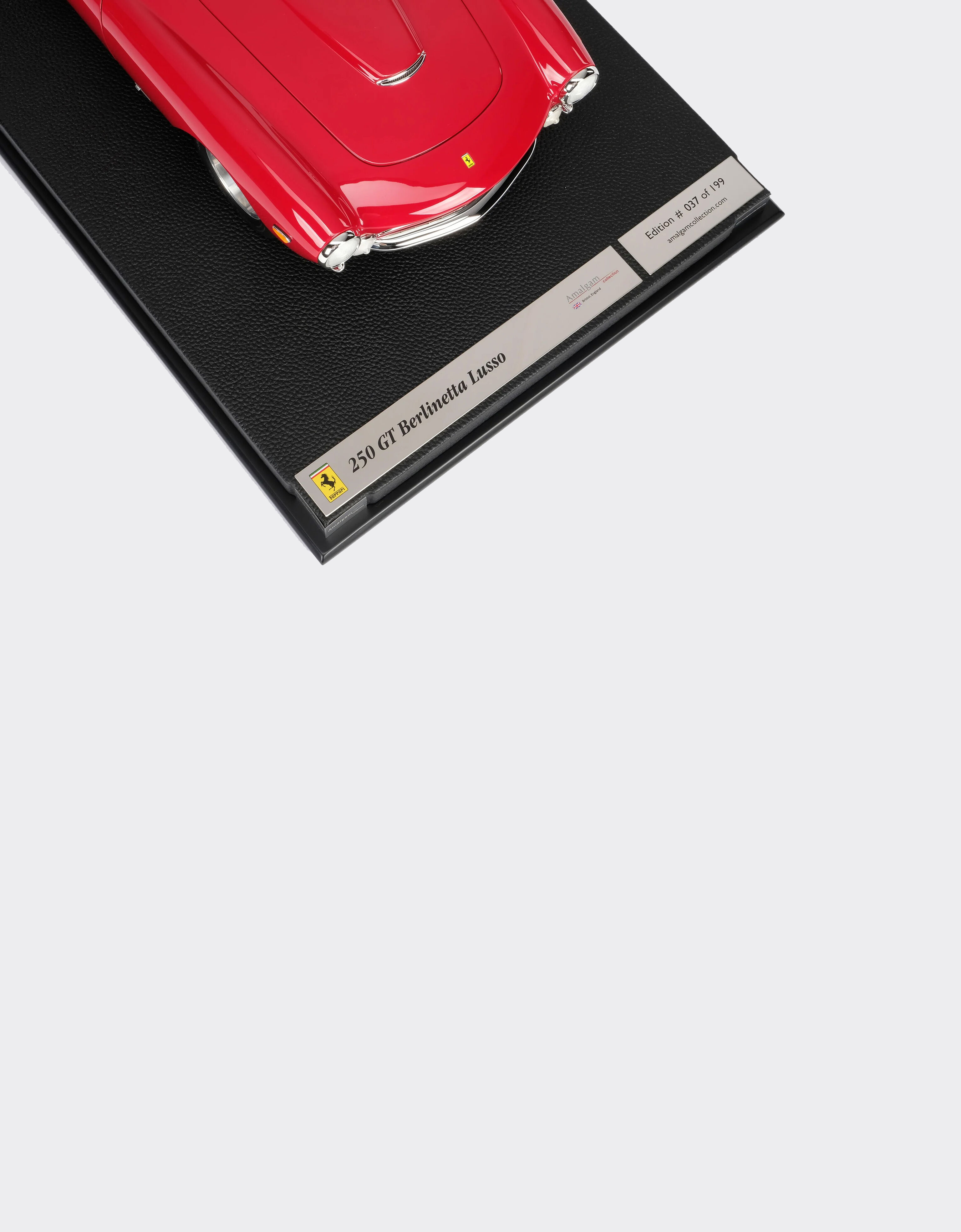 Ferrari Ferrari 250 GT SWB Lusso model in 1:8 scale 多色 L6330f