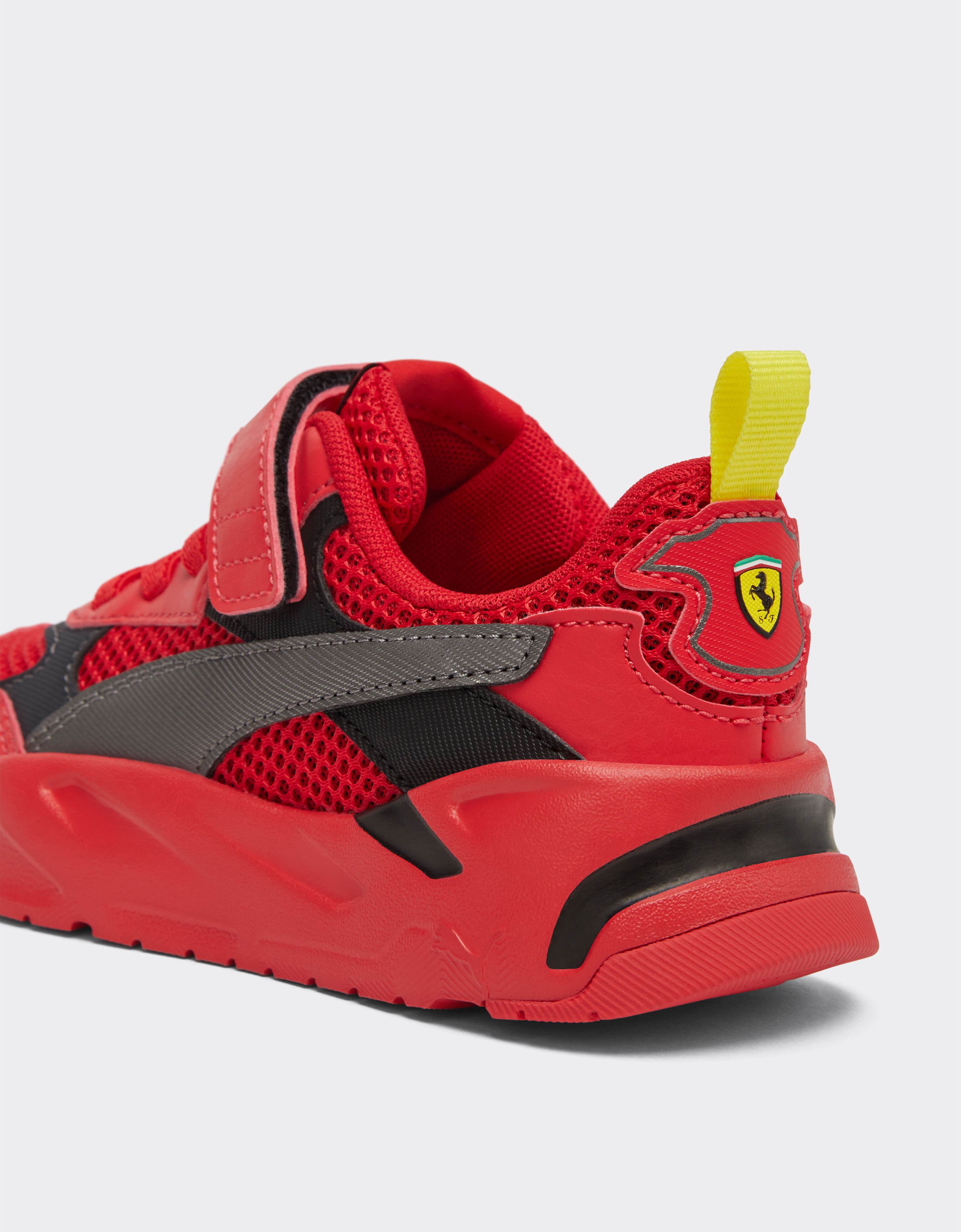 Ferrari Puma 呈现法拉利车队 Trinity 儿童运动鞋 Rosso Corsa 红色 F1131fK