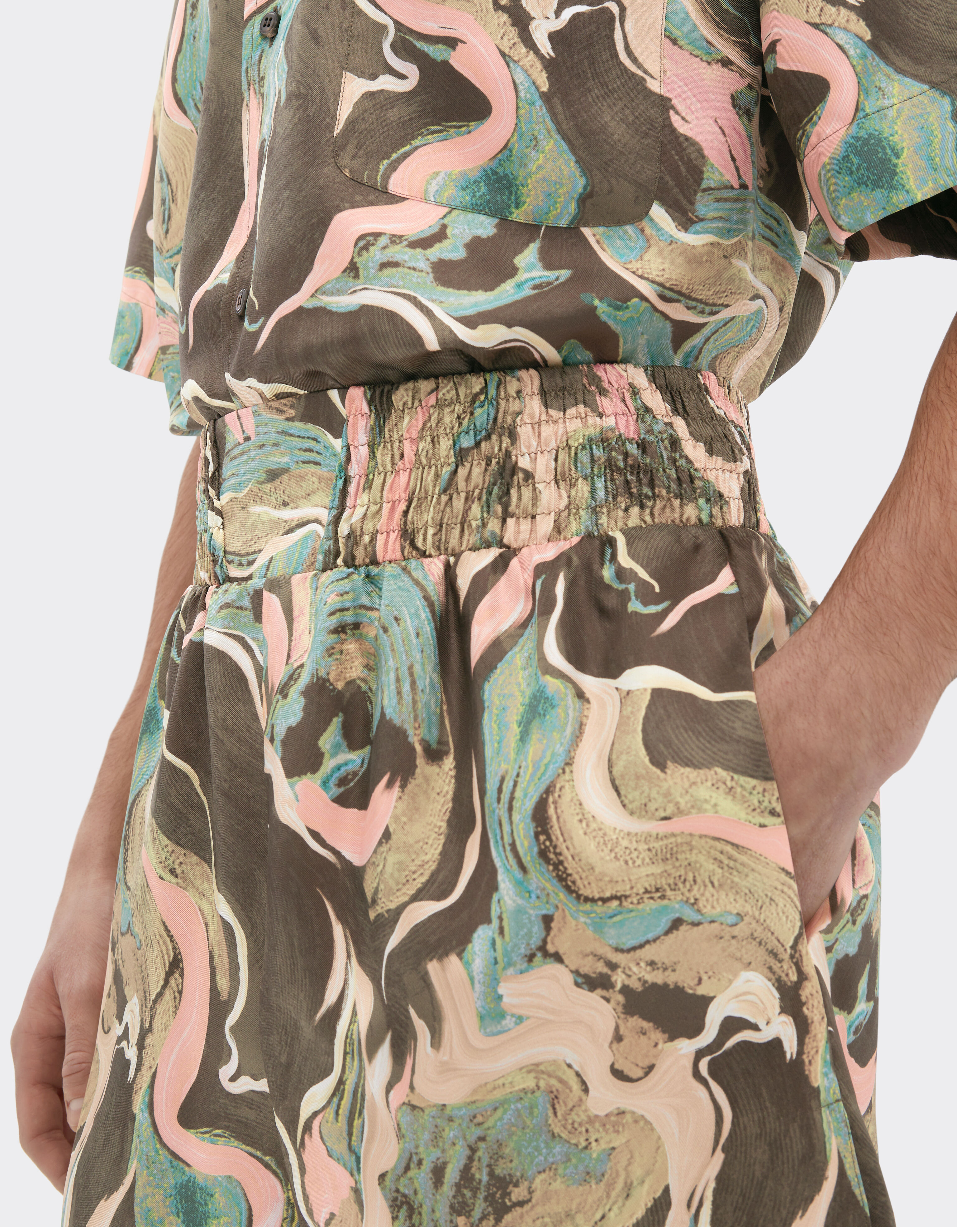 Ferrari Marble Horse 印花真丝短裤 Khaki Green 50073f