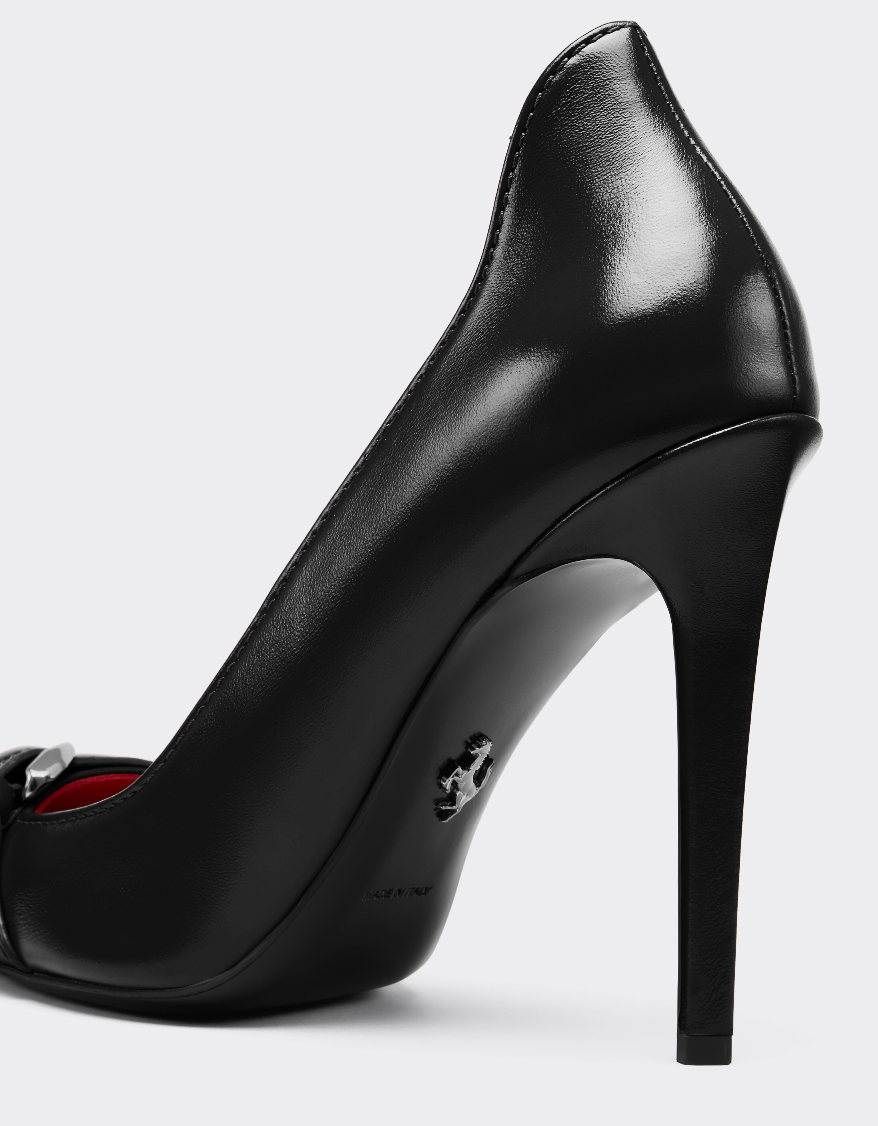 湿水效果亮泽皮革浅口鞋 Ferrari 湿水效果亮泽皮革浅口鞋 黑色 49387f