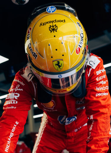 Ferrari Lewis Hamilton Silverstone Special Edition 2026 Helmet, 1:1 scale Multicolore LO0R2658EXT0001f