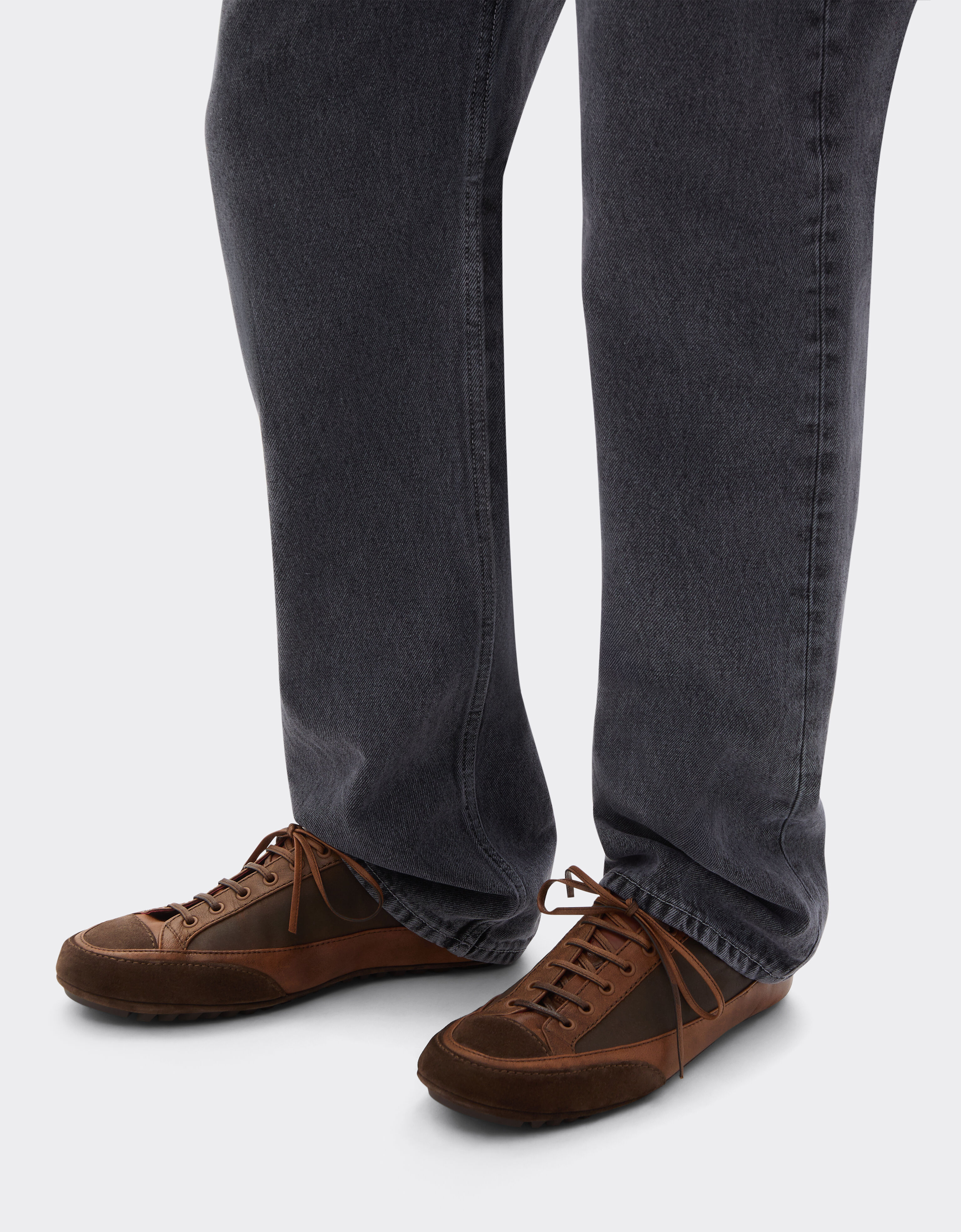 尼龙、绒面革和皮革驾车运动鞋 Ferrari 尼龙、绒面革和皮革驾车运动鞋 Ebony 50768f