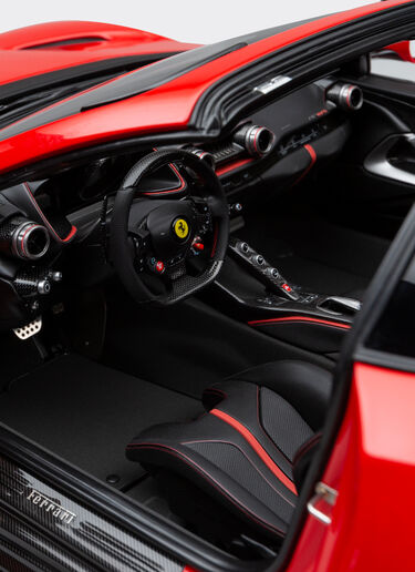 法拉利 812 GTS 1:8 模型车 Ferrari 法拉利 812 GTS 1:8 模型车 红色 F0077f