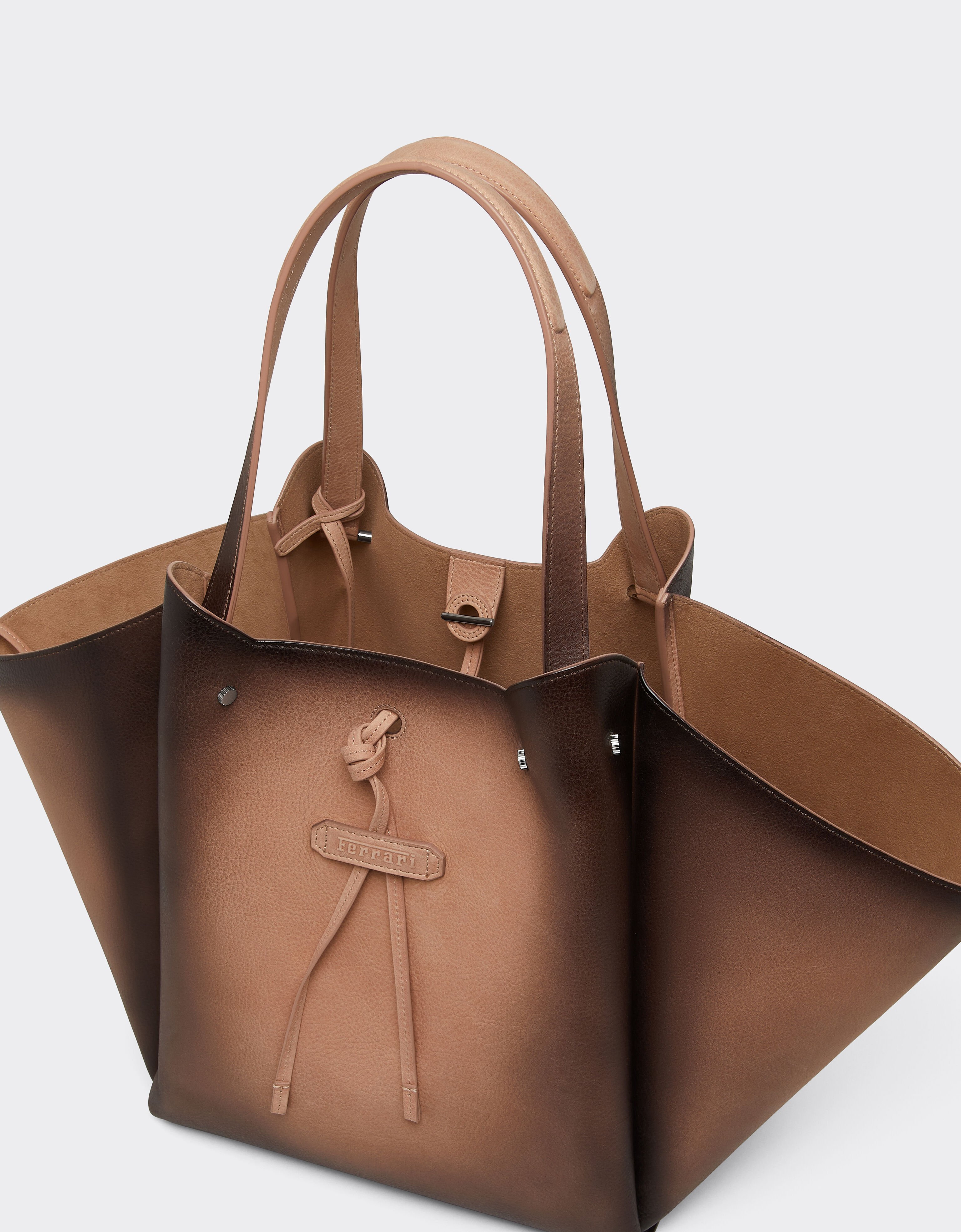 Ferrari 水洗麂皮托特包 Cipria 51334f