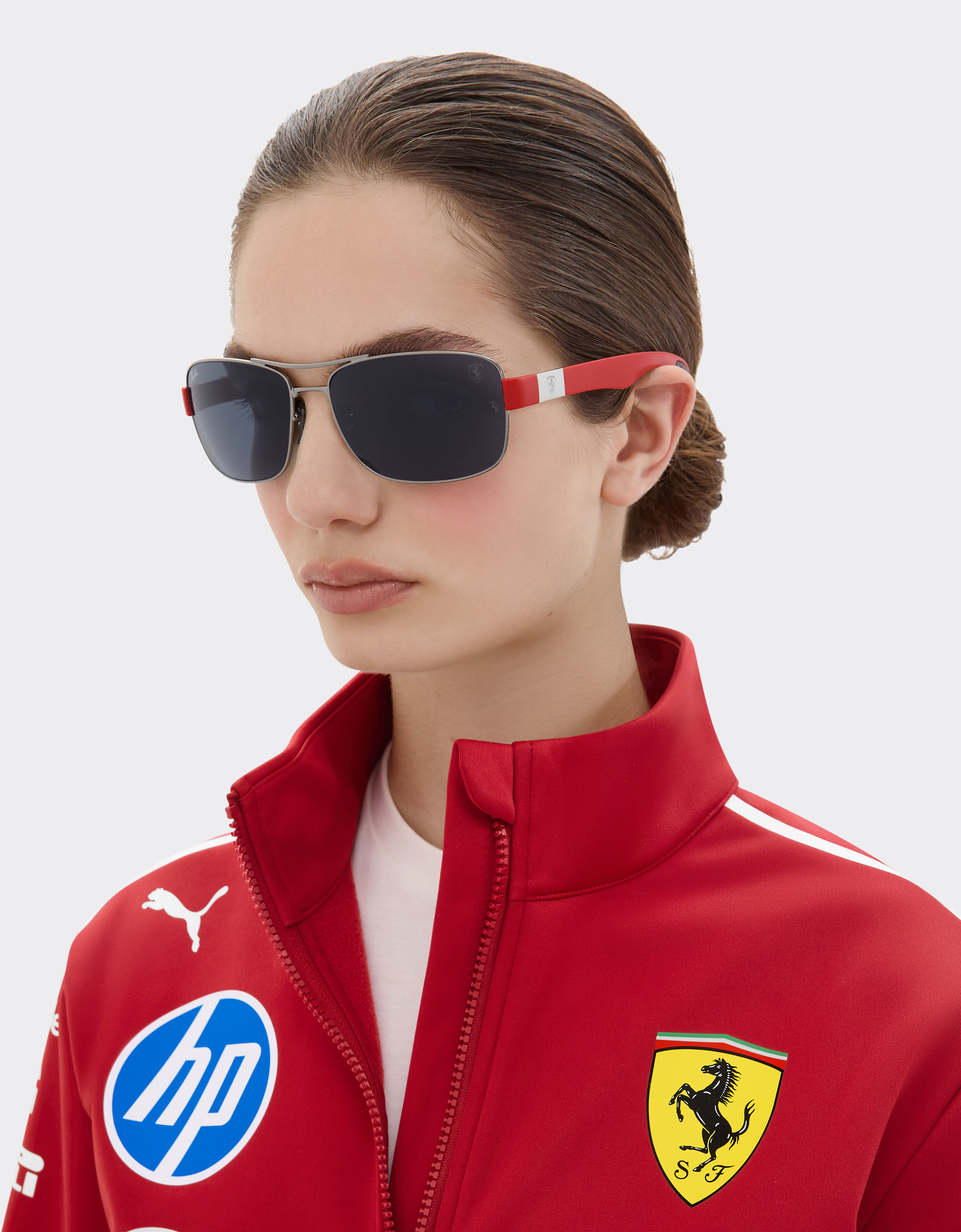Ferrari 雷朋与法拉利车队合作款 RB3763M 深灰色镜片枪灰色金属太阳镜 Ingrid LA01If