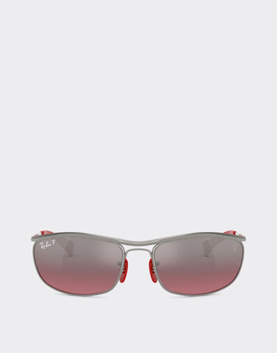 Ferrari Ray-Ban for Scuderia Ferrari RB3819M，枪灰色金属镜框，搭配偏光银渐变酒红色镜片 Gunmetal LA0JOf