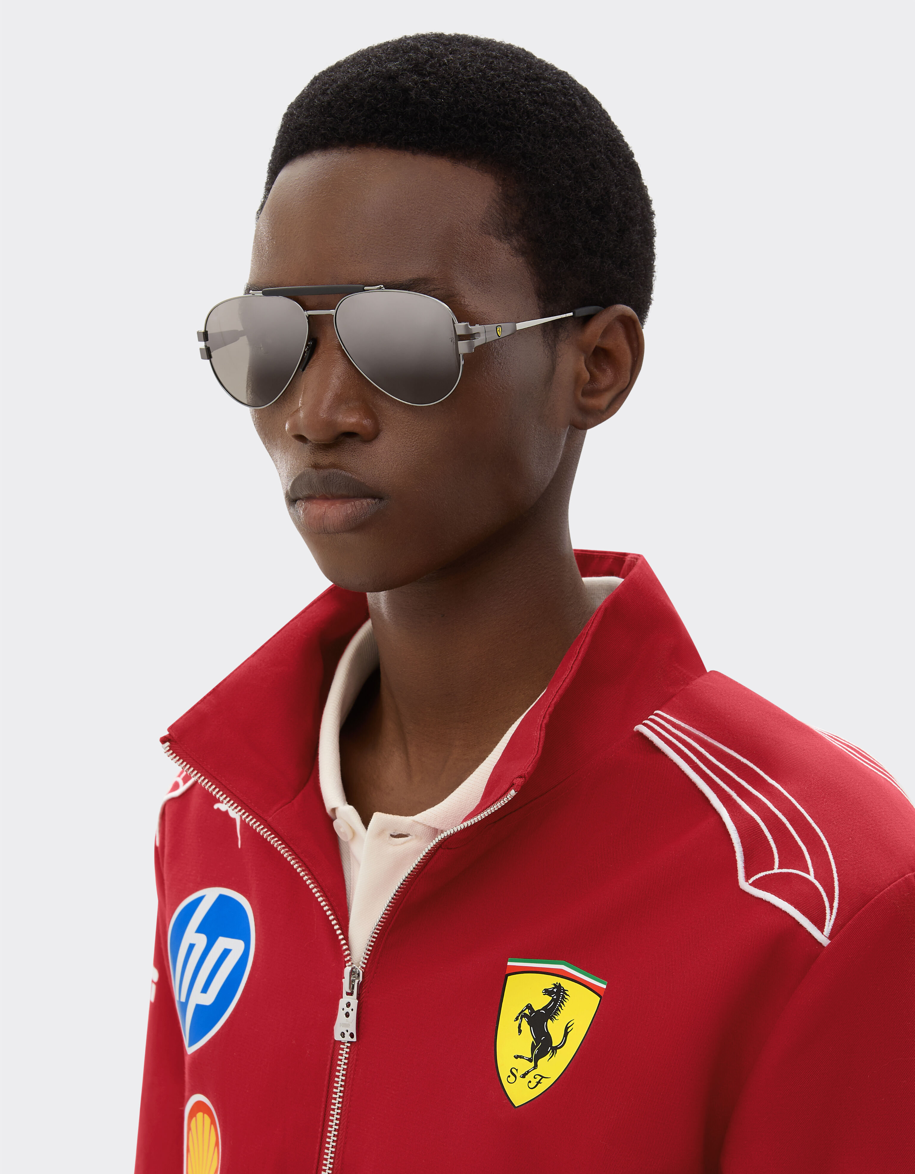 Ferrari 雷朋与法拉利车队合作款 RB3762M 偏光渐变灰色镜片枪灰色金属太阳镜 Ingrid LA016f