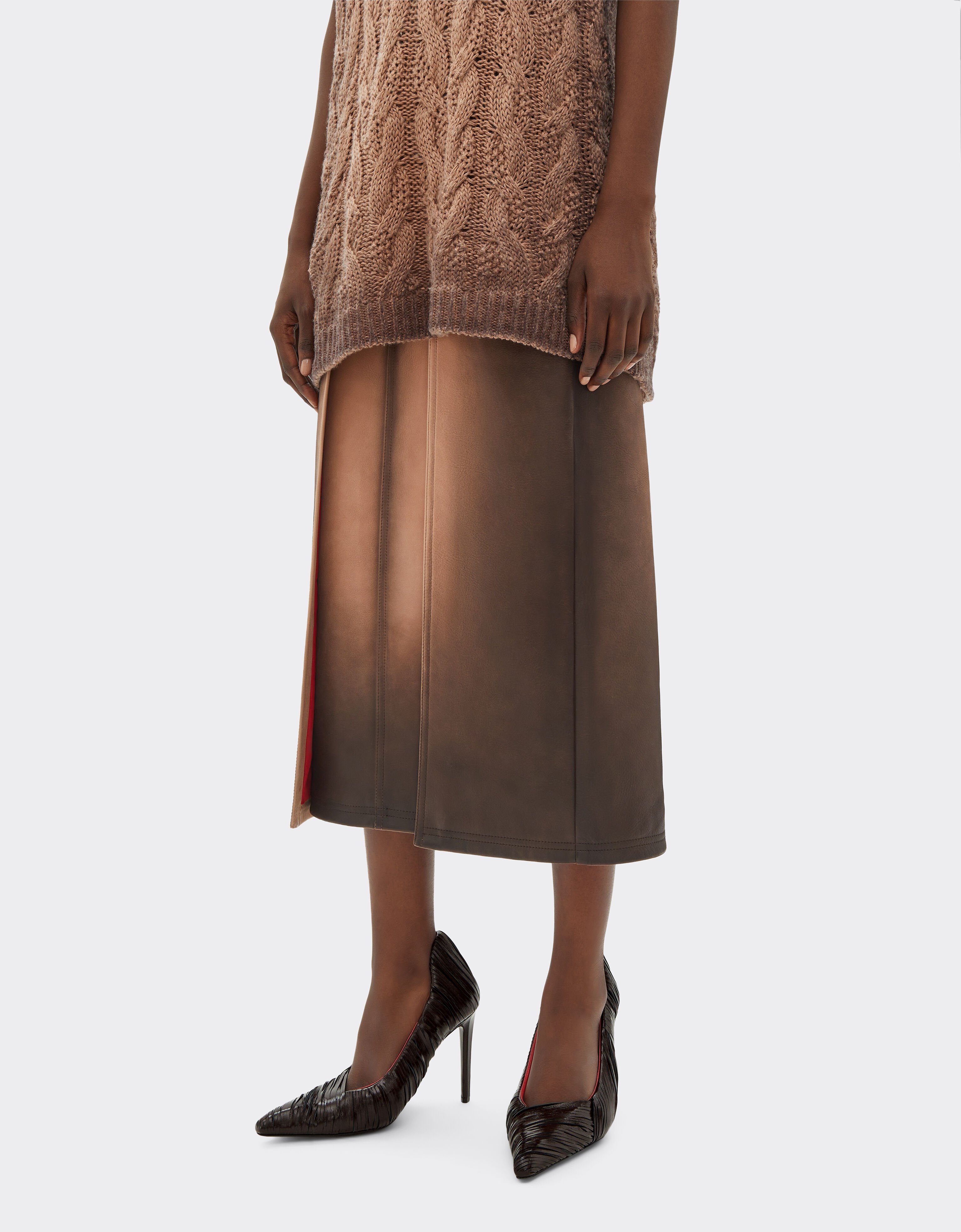 Ferrari 湿润光泽皮革乐福鞋 Marrone Scuro 51308f