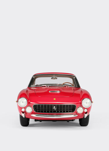 Ferrari 250 GT SWB Lusso model in 1:8 scale Ferrari Ferrari 250 GT SWB Lusso model in 1:8 scale 多色 L6330f