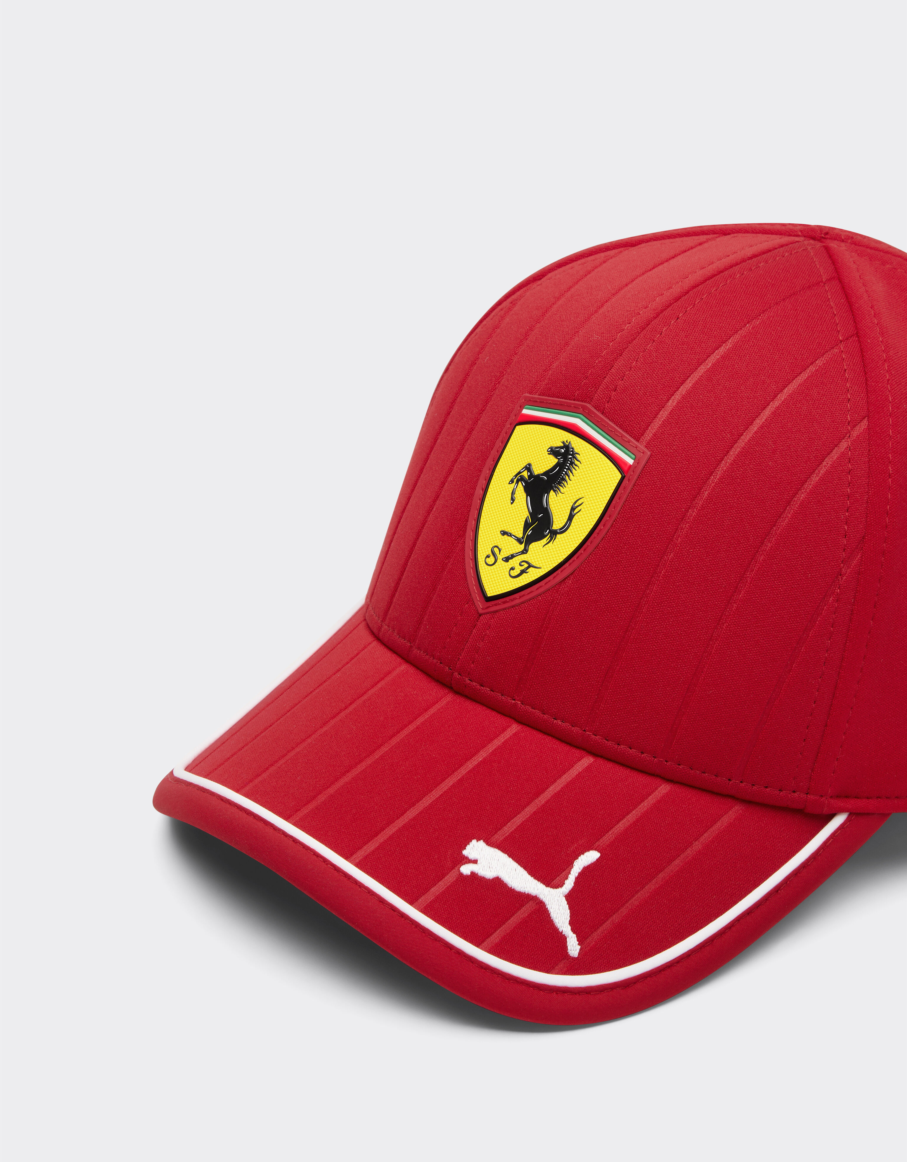 Ferrari Puma 与 Scuderia Ferrari HP 合作款2025车队青少年棒球帽 樱桃色 LA01Vf