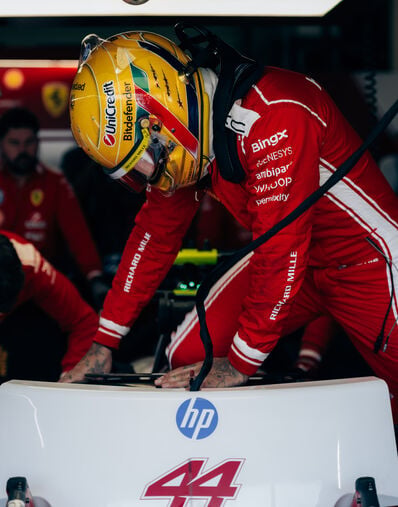 Ferrari Lewis Hamilton Silverstone Special Edition 2026 Helmet, 1:1 scale Multicolore LO0R2658EXT0001f