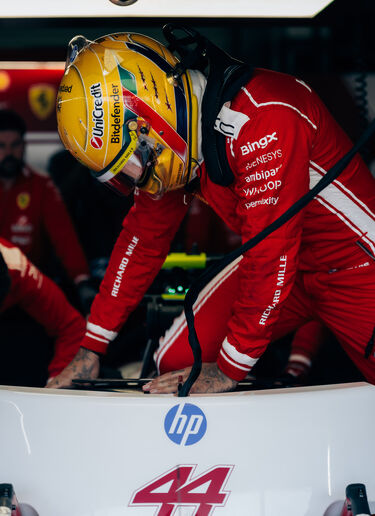Ferrari Lewis Hamilton Silverstone Special Edition 2026 Helmet, 1:1 scale Multicolore LO0R2658EXT0001f