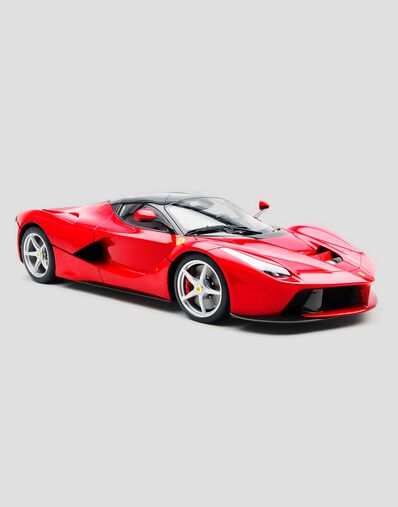 Ferrari LaFerrari model in 1:8 scale Red L2993f