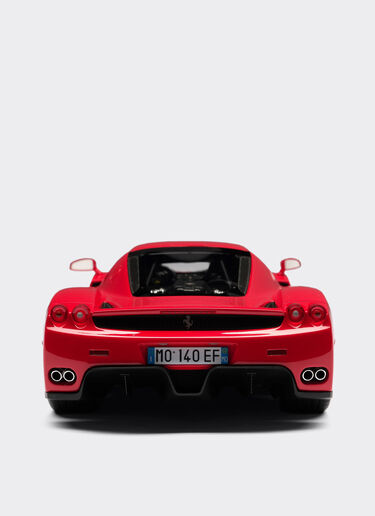 Ferrari Enzo model in 1:18 scale Ferrari Ferrari Enzo model in 1:18 scale 红色 L7814f