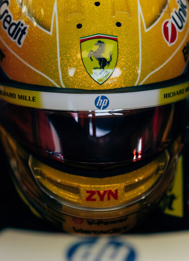 Ferrari Lewis Hamilton Silverstone Special Edition 2026 Mini Helmet, 1:2 Scale Multicolore LO0R2673EXT0001f