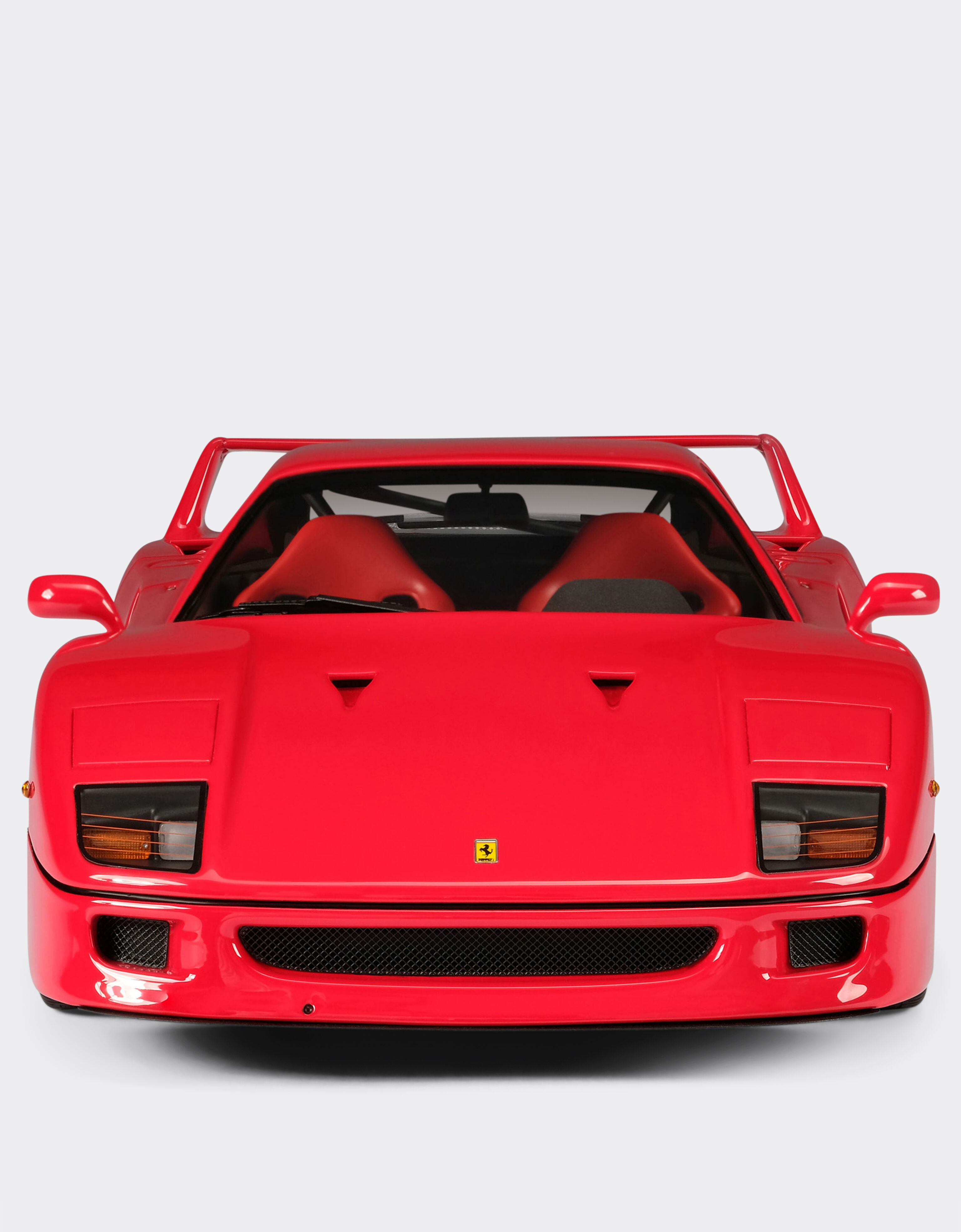 Ferrari 1:18 scale model F40 Red F0112f