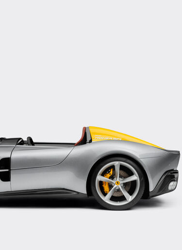 Ferrari Monza SP1 model in 1:8 scale Ferrari Ferrari Monza SP1 model in 1:8 scale 多色 L7977f