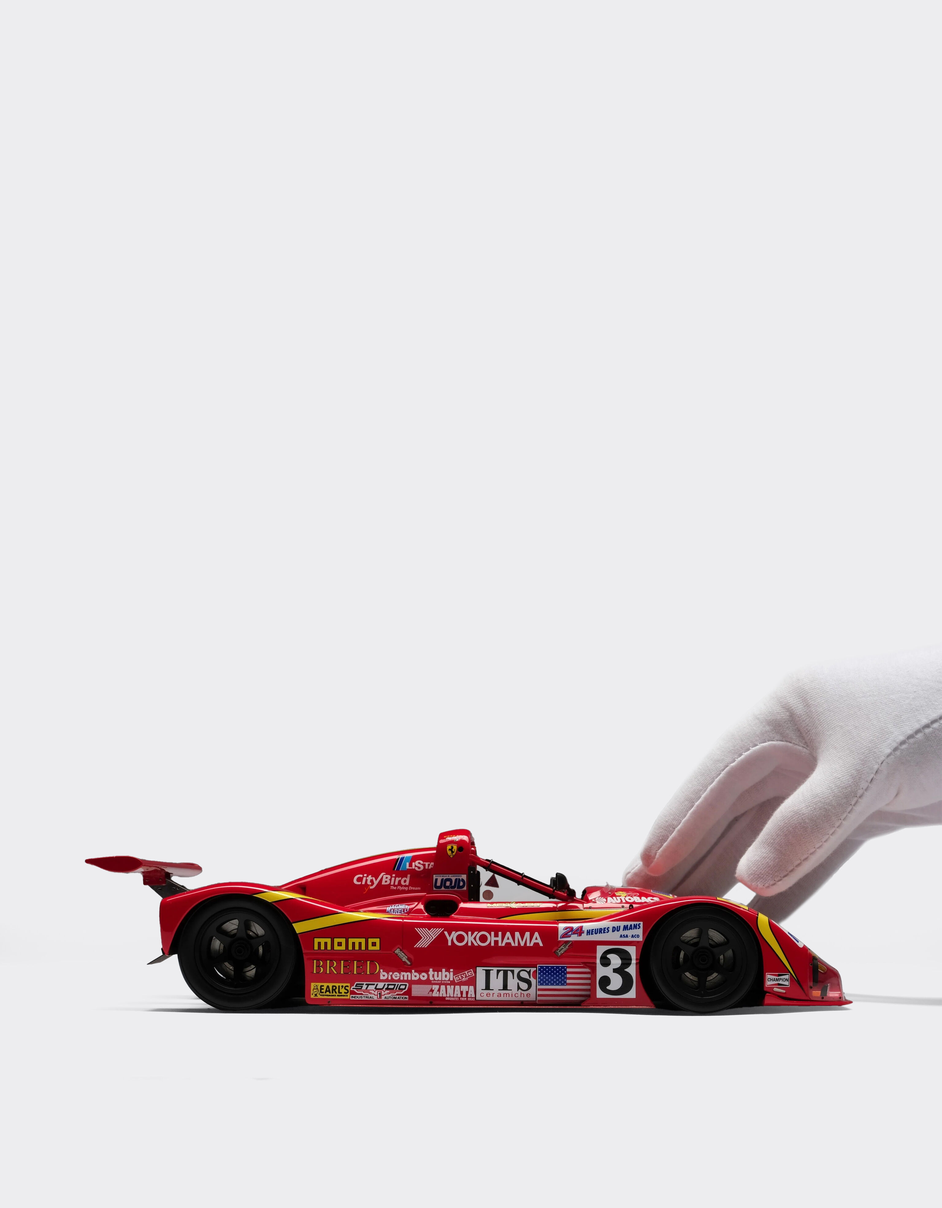 Ferrari Ferrari 333SP Le Mans model in 1:18 scale 红色 L7589f