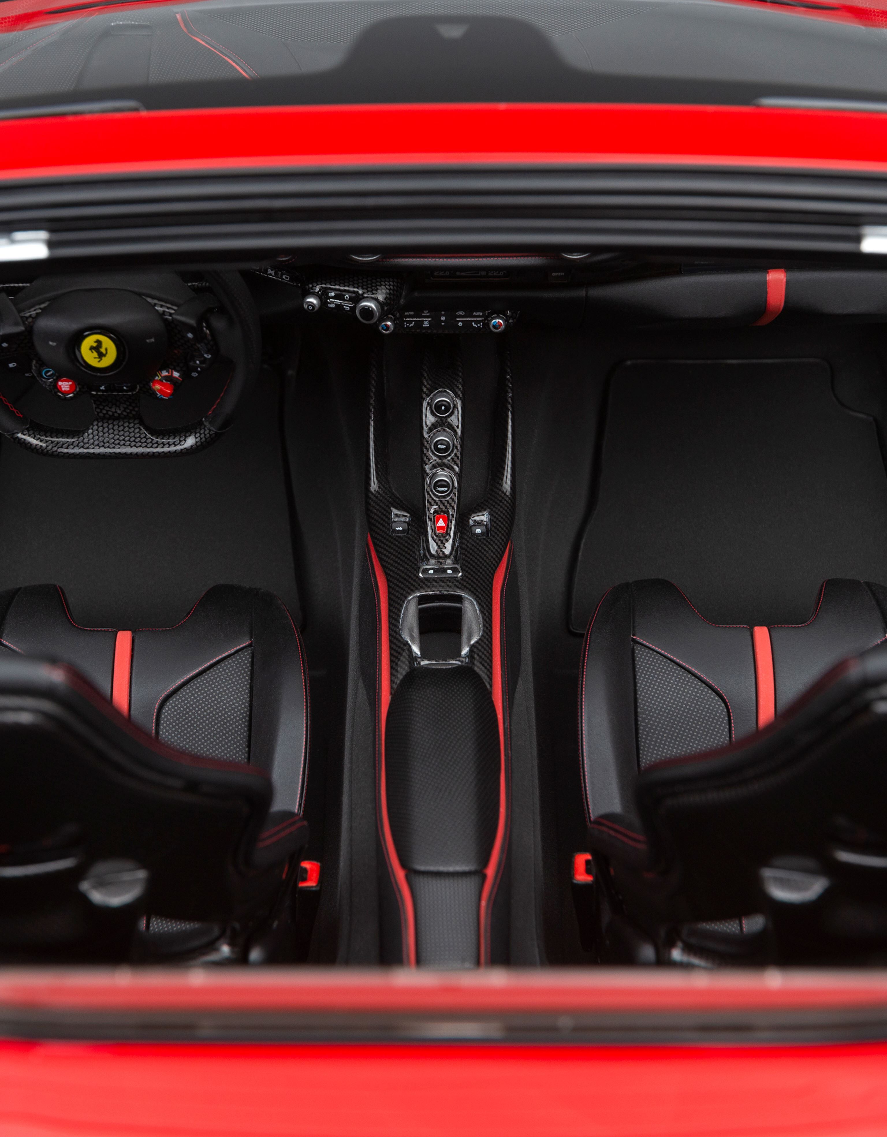 Ferrari 法拉利 812 GTS 1:8 模型车 红色 F0077f