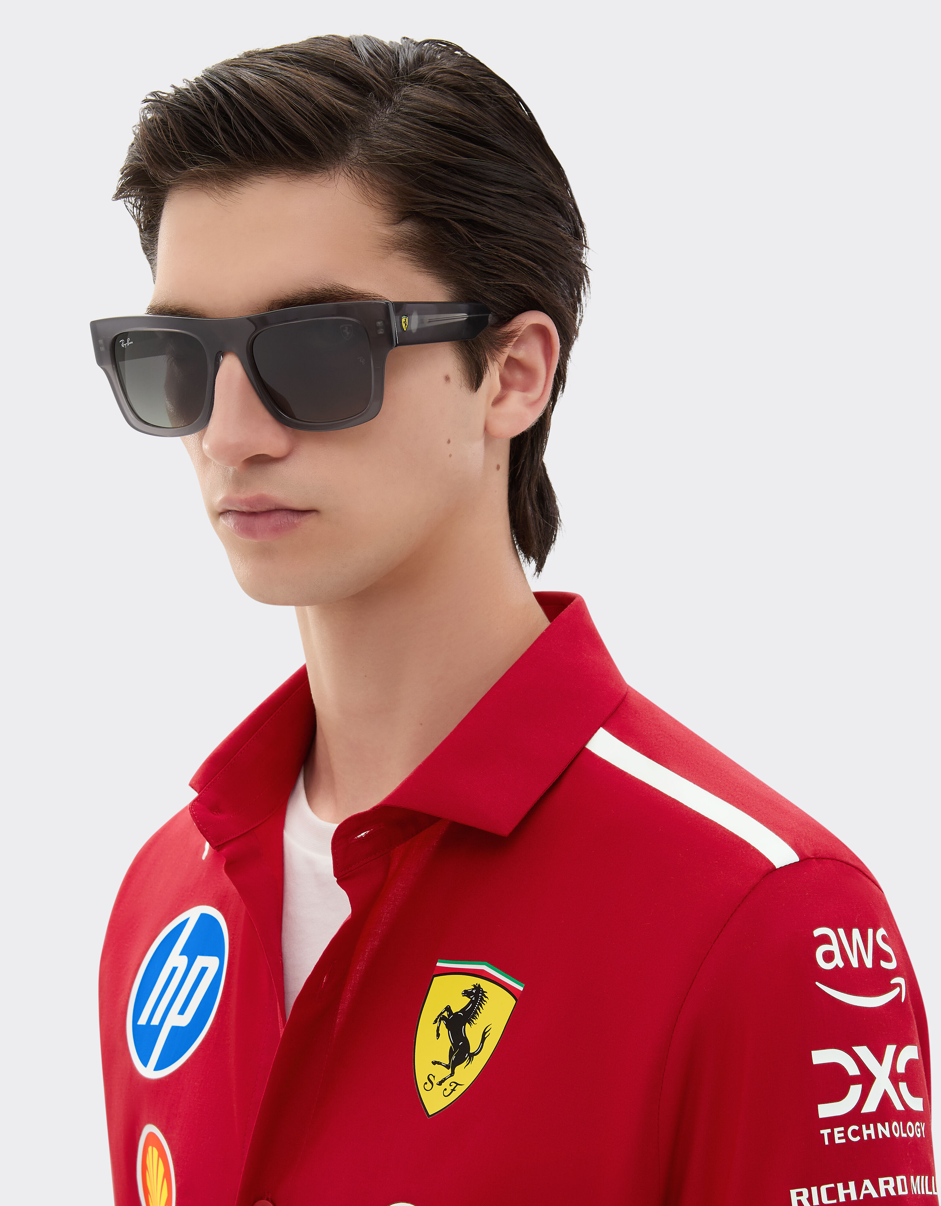 Ferrari 雷朋与法拉利车队合作款 RB2217M 灰色渐变镜片透灰色醋酸纤维太阳镜 Ingrid LA015f