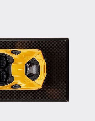 Ferrari Ferrari SF90 Spider model in 1:43 scale 黄色 47294f