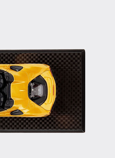 Ferrari SF90 Spider model in 1:43 scale Ferrari Ferrari SF90 Spider model in 1:43 scale 黄色 47294f