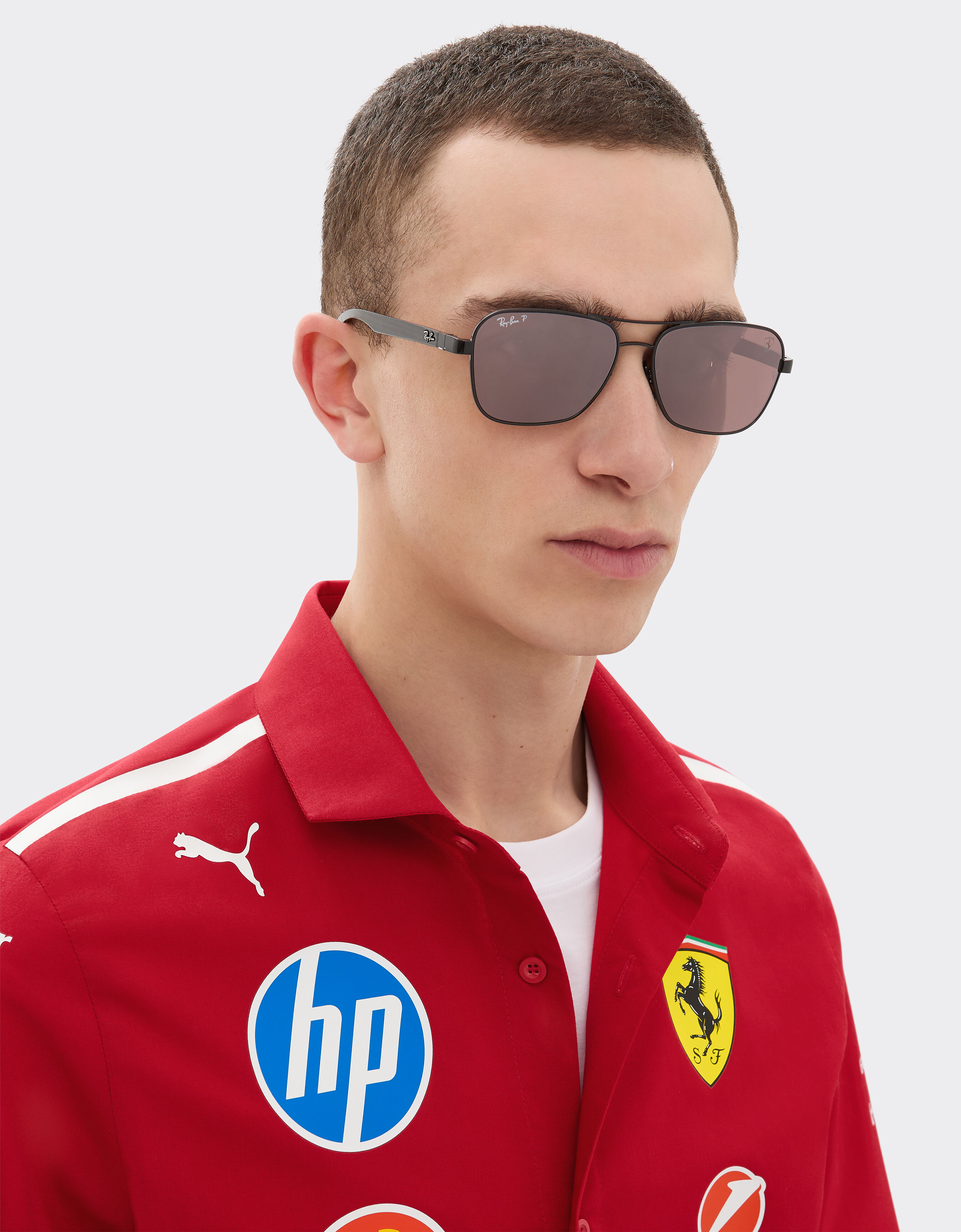 Ferrari 雷朋与法拉利车队合作款 RB8336M 偏光银色镜面紫色镜片黑色金属与深色碳纤维太阳镜 黑色 LA02If