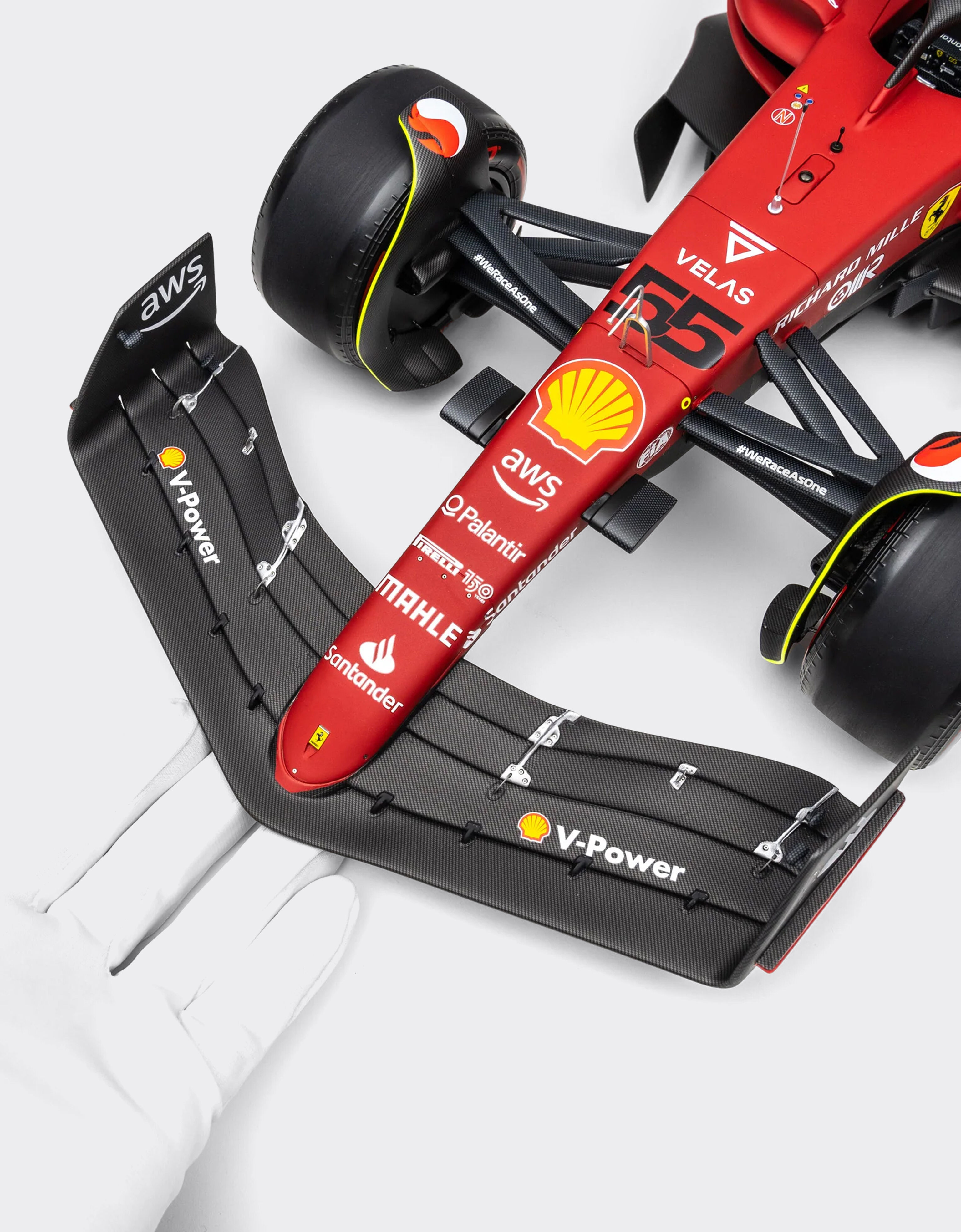 Ferrari 1:8 Carlos Sainz 法拉利 F1-75 模型车 红色 F0666f