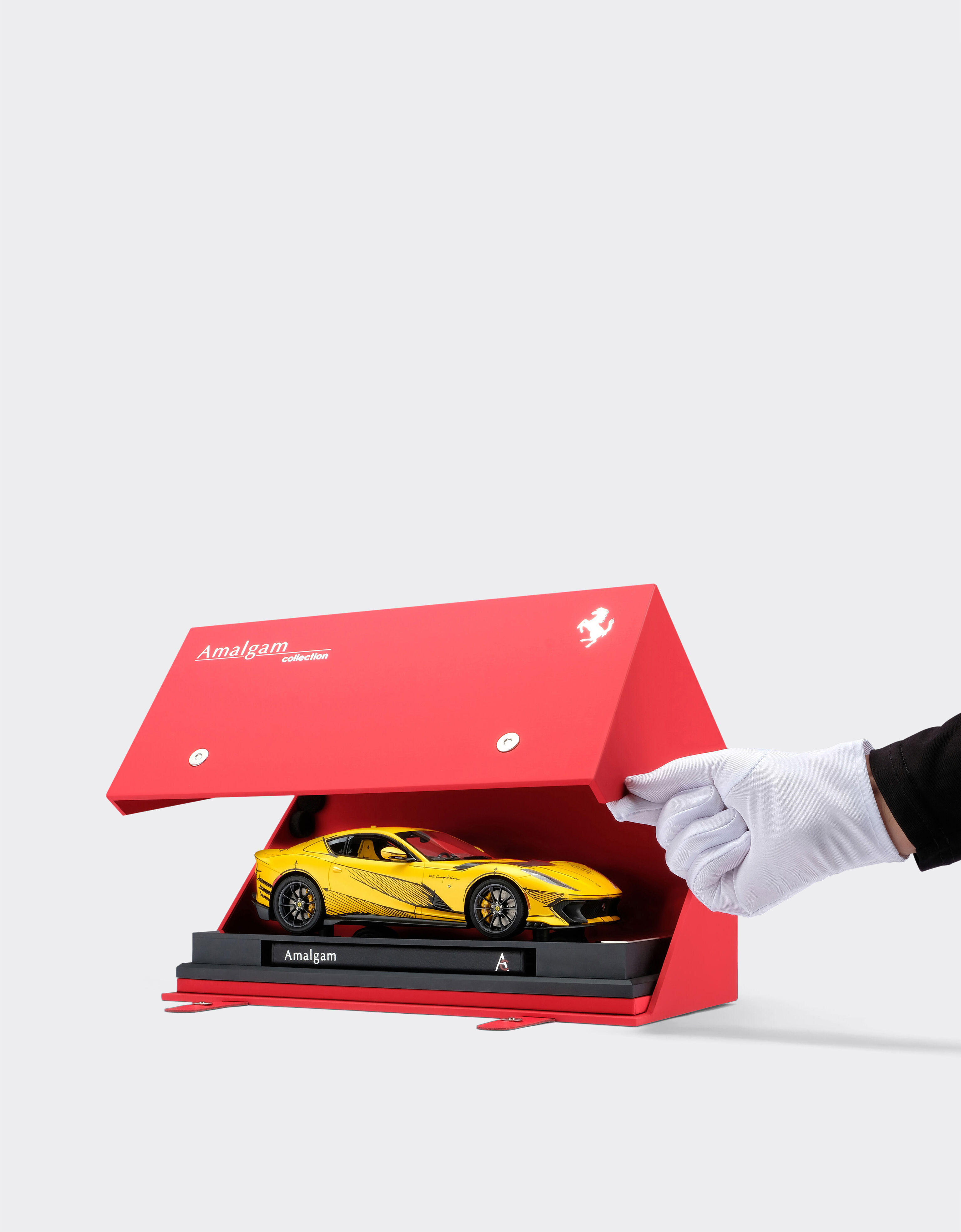 Ferrari 1:18比例法拉利812模型车 赛车红 F1369f