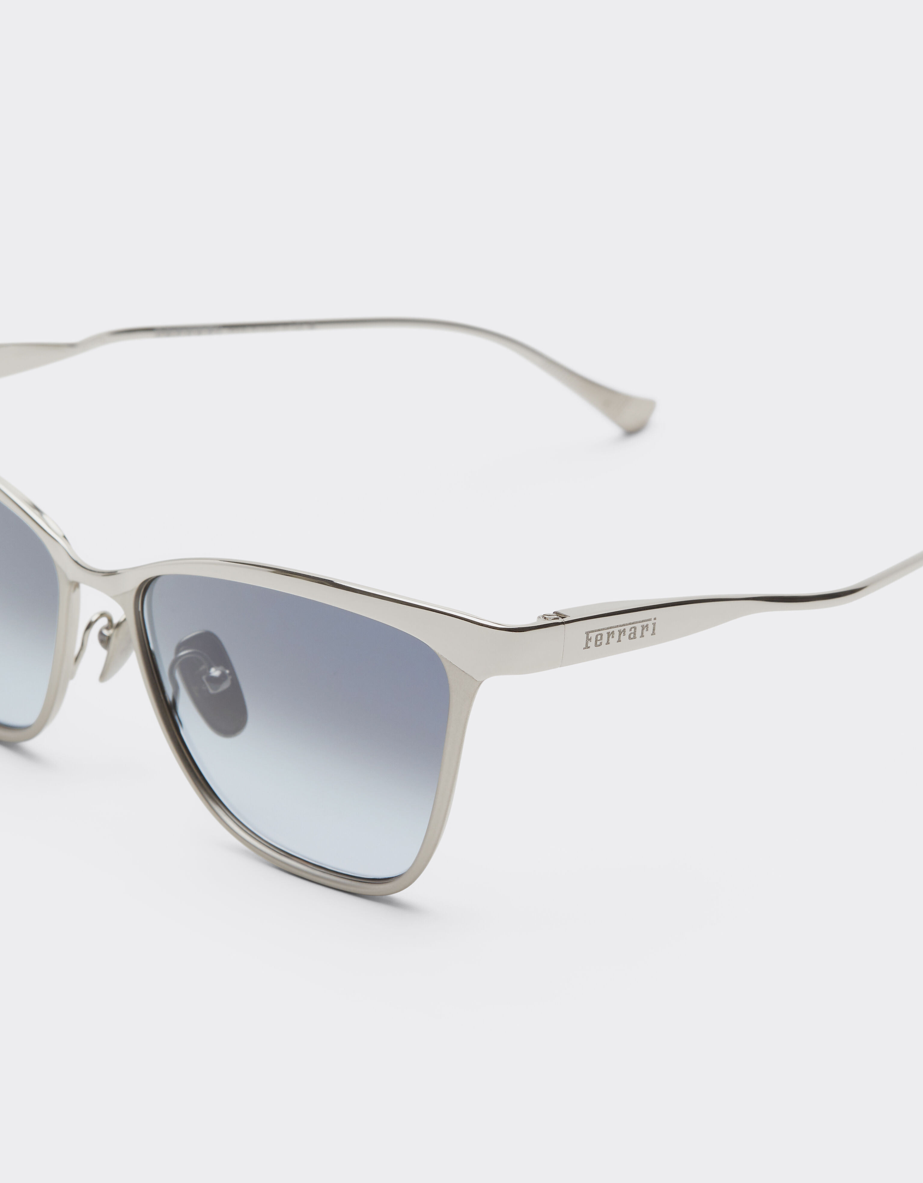 Ferrari Ferrari sunglasses in silvermetal with gray crystal gradient lenses Silver LA0L0f