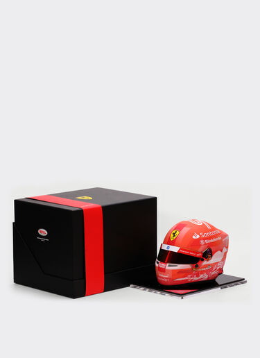 Ferrari 1:2比例 Carlos Sainz 拉斯维加斯2024特别版迷你头盔 多色 F1612f
