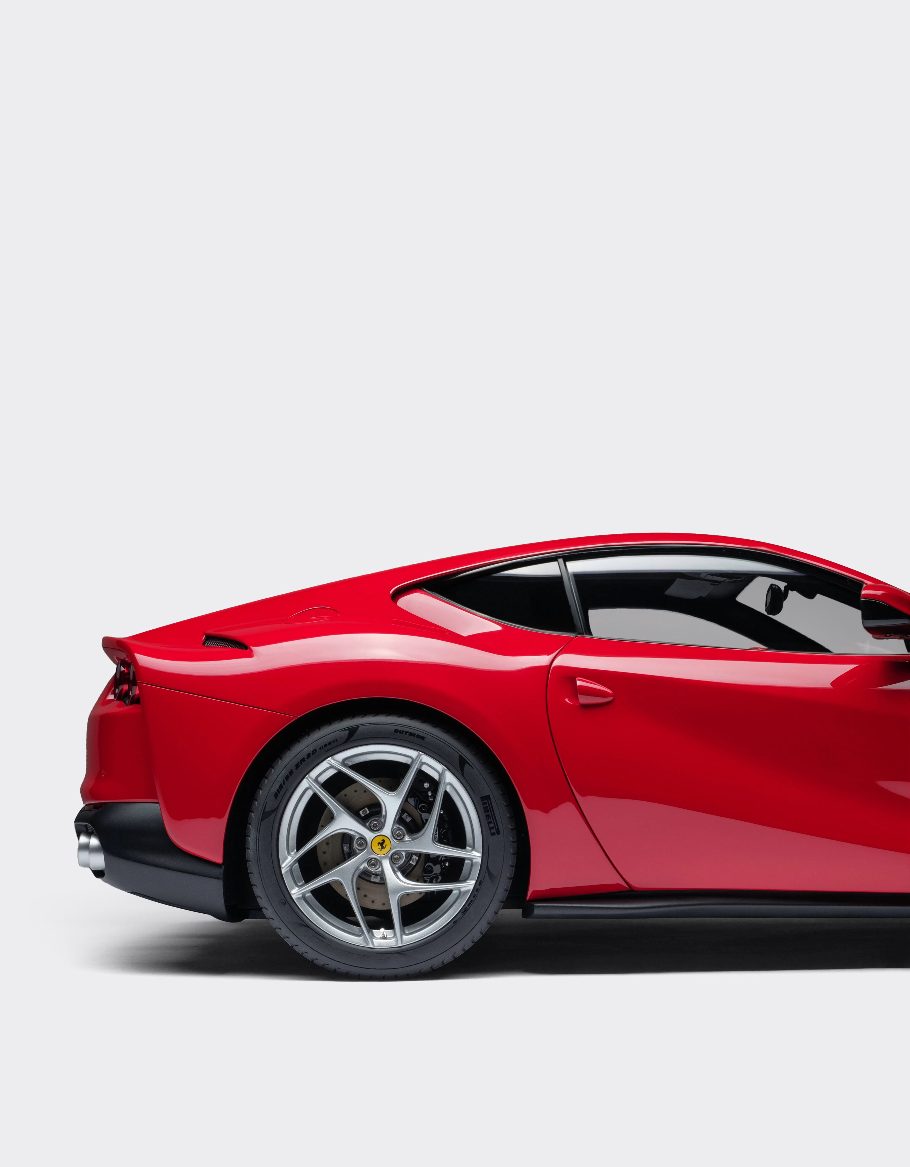 Ferrari 法拉利 812 Superfast 1:8 比例汽车模型 多色 L7600f