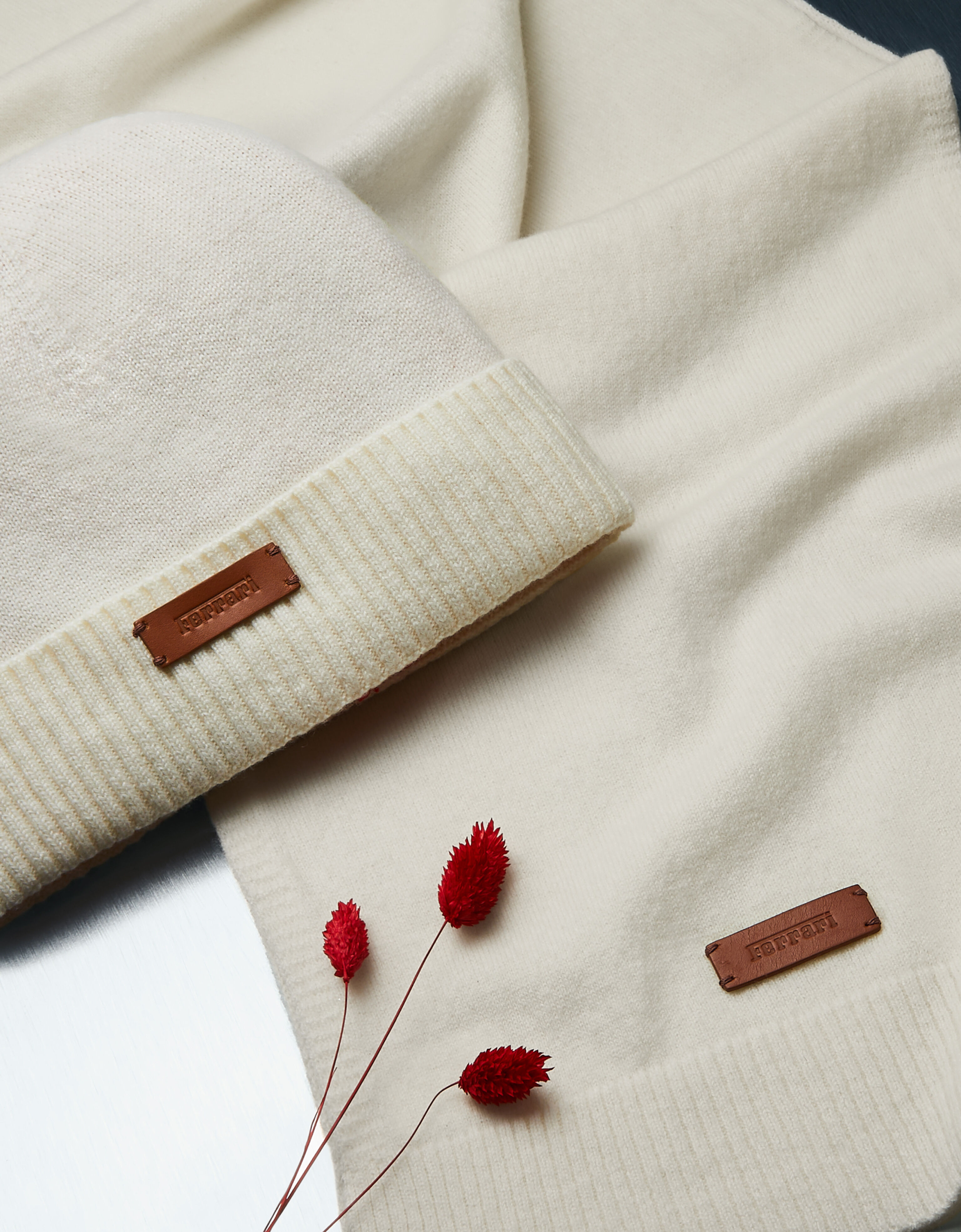 Cashmere beanie Ferrari Cashmere beanie Oat 21733f