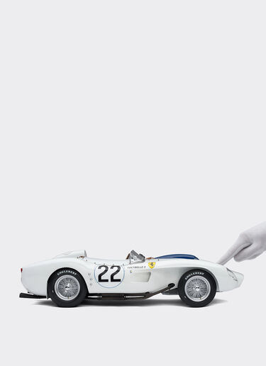 Ferrari Ferrari 250 TR 1958 Lucybelle II Le Mans model in 1:8 scale 多色 L4061f