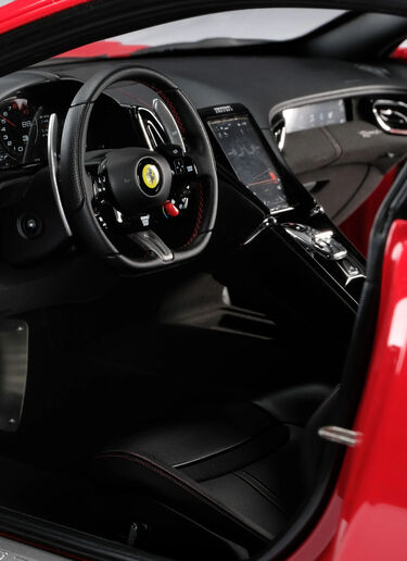 Ferrari 法拉利 Roma 1:8 模型车 红色 F0076f