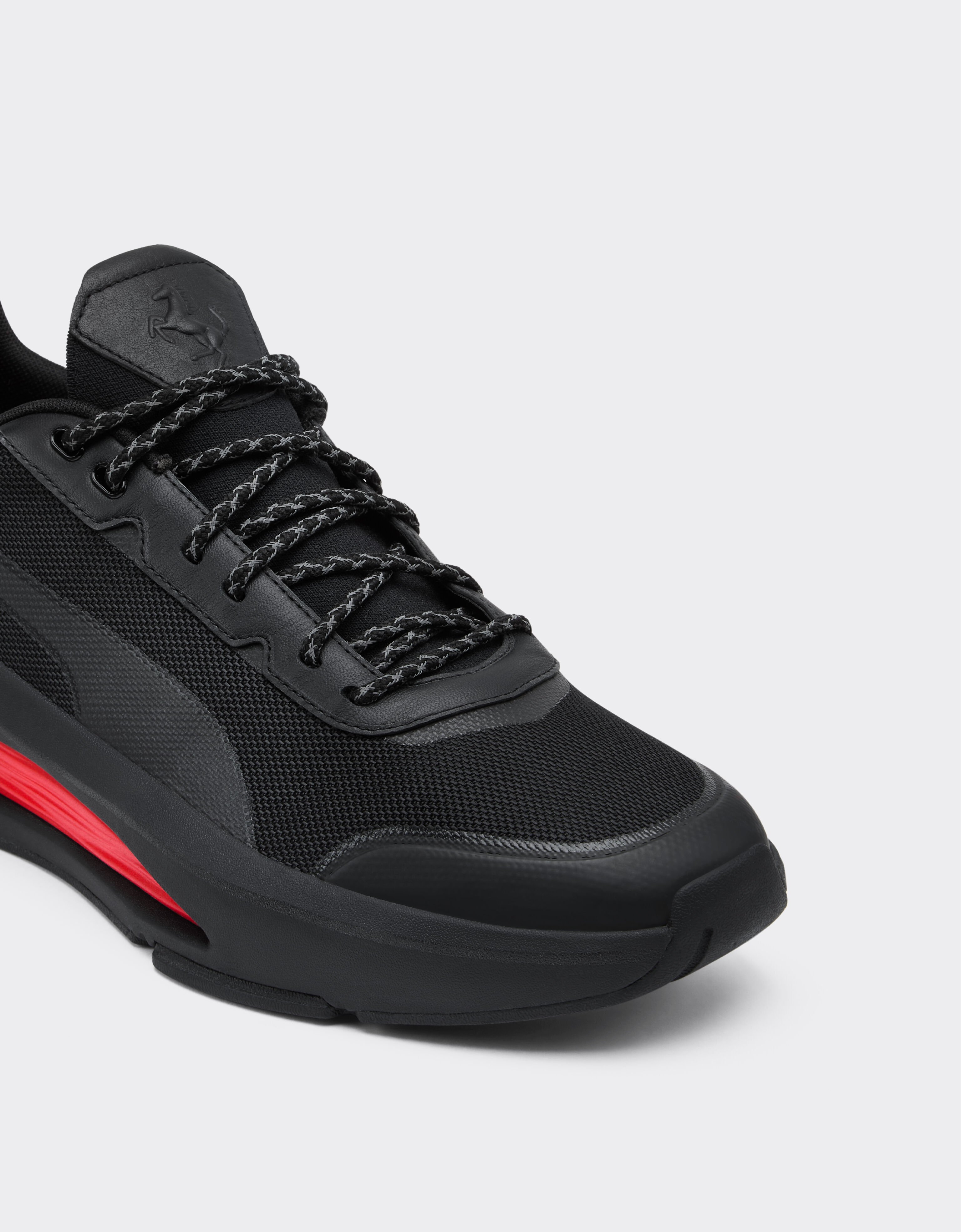 Puma 呈现法拉利车队 Nitro S 运动鞋 Ferrari Puma 呈现法拉利车队 Nitro S 运动鞋 黑色 LA00Yf
