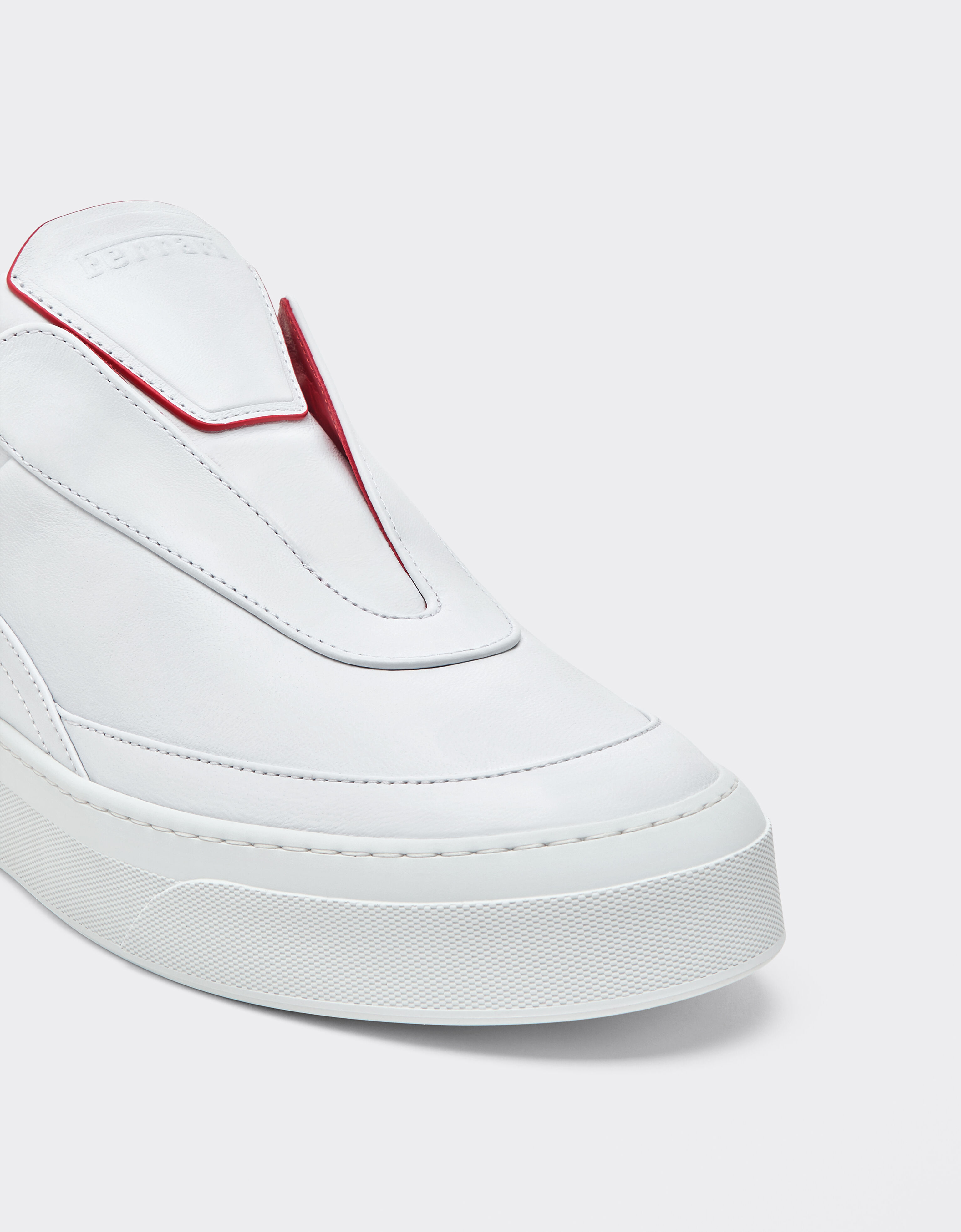 Ferrari 纳帕皮革浮雕效果标识运动鞋 Bianco Ottico CSMSN0001XL00004f