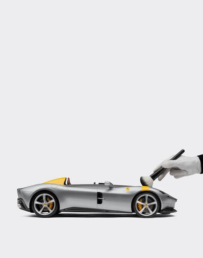 Ferrari Ferrari Monza SP1 model in 1:8 scale 多色 L7977f