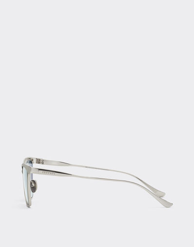 Ferrari Ferrari sunglasses in silvermetal with gray crystal gradient lenses Silver LA0L0f