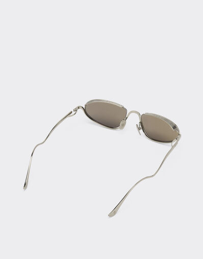 Ferrari sunglasses in silver-tone titanium with grey lenses Ferrari Ferrari sunglasses in silver-tone titanium with grey lenses Ingrid LA02Sf