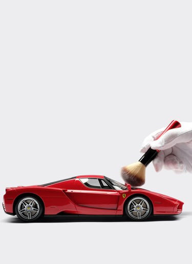 Ferrari Enzo model in 1:18 scale Ferrari Ferrari Enzo model in 1:18 scale 红色 L7814f