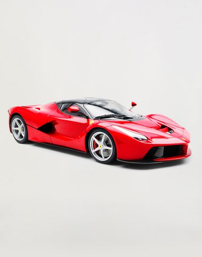 Ferrari LaFerrari model in 1:8 scale Black L2993f