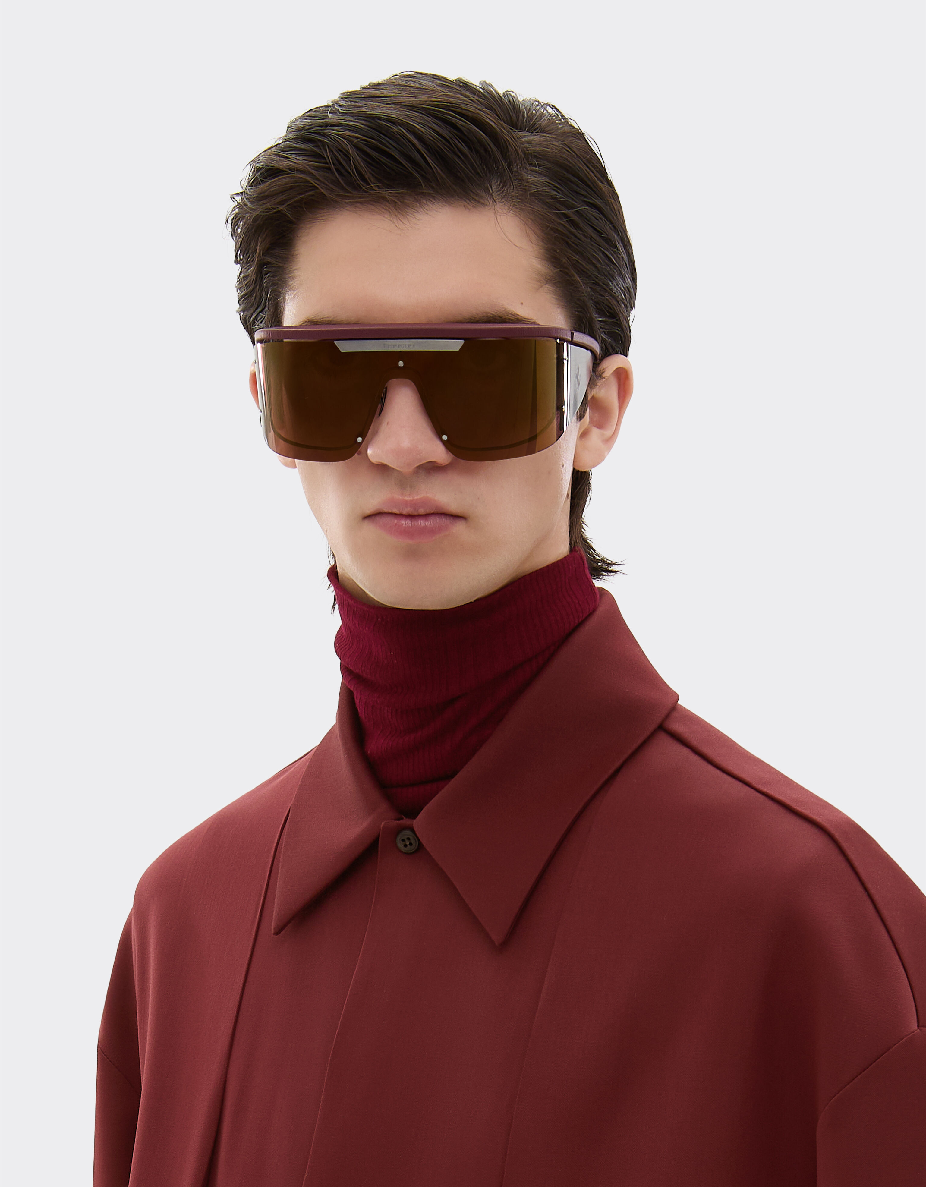 Ferrari 限量版法拉利深红色镜片金属和皮革太阳镜 Dark Red LA0F5f