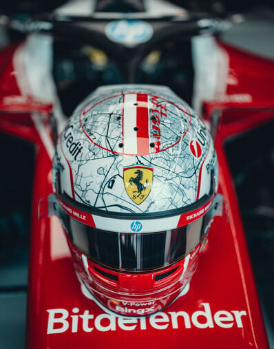 Charles Leclerc 1:1 Special Edition Helmet for the 2026 Austin Grand Prix Ferrari Charles Leclerc 1:1 Special Edition Helmet for the 2026 Austin Grand Prix Multicolor LO0R3059EXT0001f