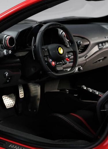 Ferrari F8 Tributo 1:8 scale model Ferrari Ferrari F8 Tributo 1:8 scale model 红色 F0078f